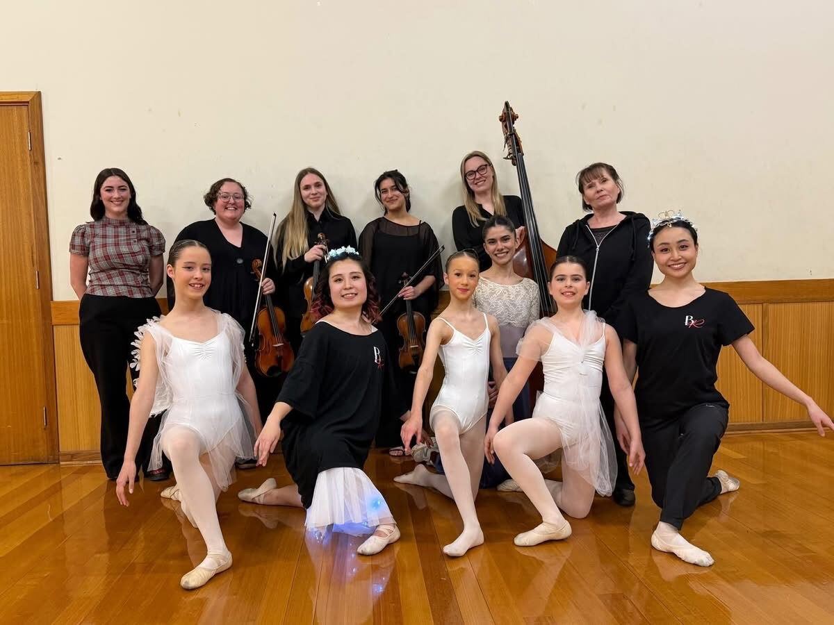 The Luminous Reverie cast with the musicians of Australis Collective